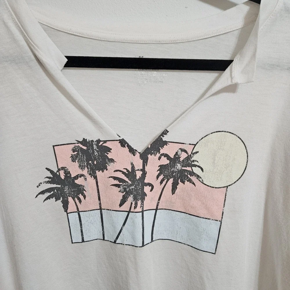 Flirtitude Active Palm Tree Graphic Crop Top M